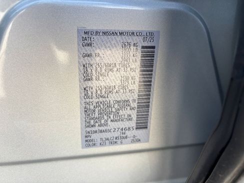 Used 2025 Nissan Pathfinder SV FWD image 32