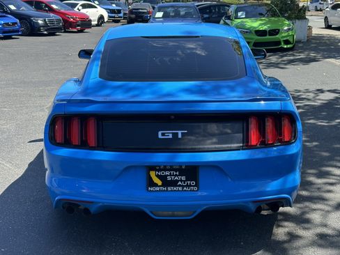 Used 2017 Ford Mustang GT RWD image 7