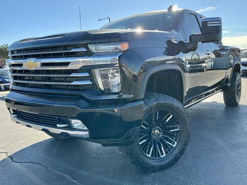 Used 2023 Chevrolet Silverado 2500 High Country w/ LPO, Hitch Package image 3