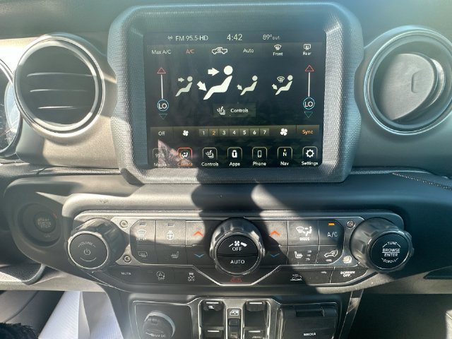 Certified 2022 Jeep Gladiator Sport AWD/4WD image 21