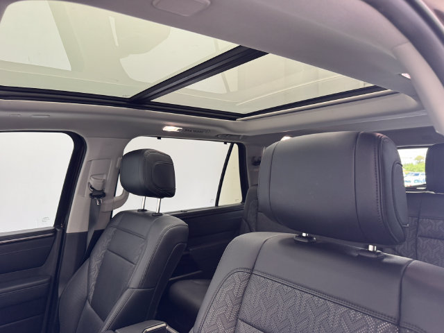 Used 2023 Toyota Sequoia Limited AWD/4WD image 5