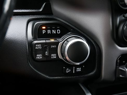 Used 2020 RAM 1500 Big Horn AWD/4WD image 25