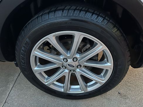 Used 2016 Ford Explorer Limited image 16