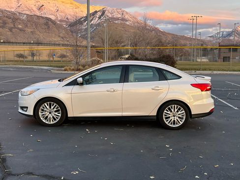 Used 2015 Ford Focus Titanium image 8