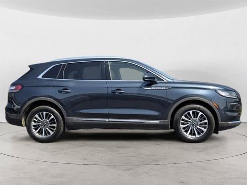Used 2023 Lincoln Nautilus AWD w/ Premium Package image 2