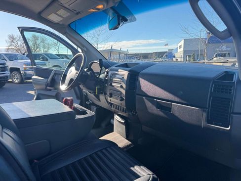 Used 2009 Nissan Titan SE w/ SE Drivers Convenience Pkg image 17