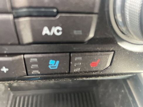 Used 2019 Ford F150 Lariat w/ Equipment Group 502A Luxury image 32