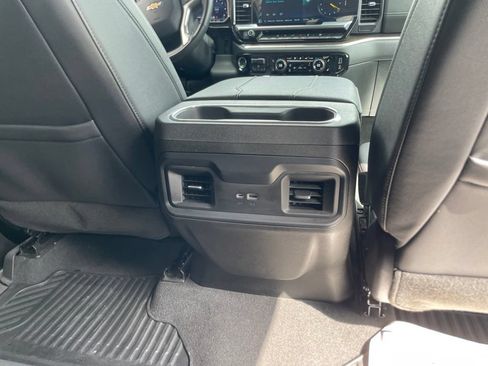 Used 2023 Chevrolet Silverado 1500 LT w/ Leather Package AWD/4WD image 32
