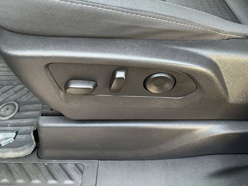 Used 2025 Chevrolet Silverado 1500 Custom Trail Boss w/ Dark Appearance Package image 13