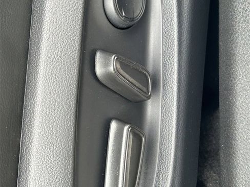 Used 2023 Toyota Camry SE image 22