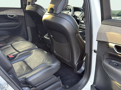 Used 2022 Volvo XC90 T6 Inscription w/ Climate Package image 18