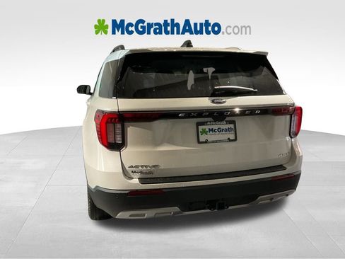 New 2026 Ford Explorer Active w/ Active Comfort Package image 4