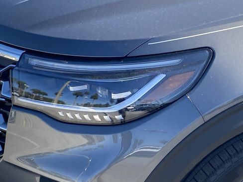 New 2026 Ford Explorer Platinum RWD image 7