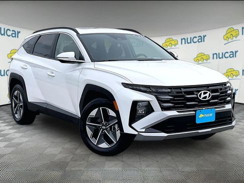 Certified 2025 Hyundai Tucson SEL image 1