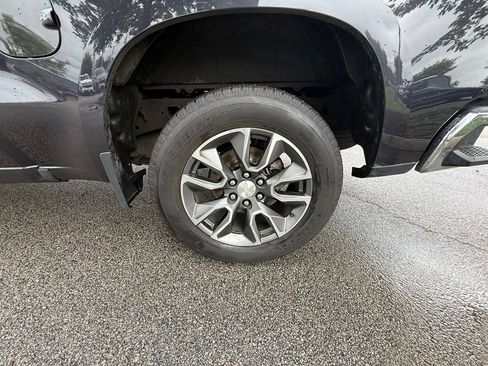 Used 2022 Chevrolet Silverado 1500 LT AWD/4WD image 34