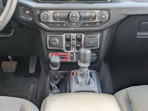Used 2025 Jeep Wrangler Unlimited Sport S 4xe AWD/4WD image 20