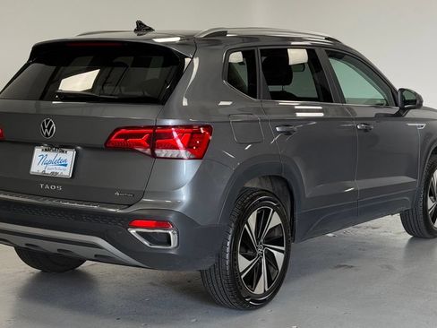 Used 2024 Volkswagen Taos SE AWD/4WD image 3