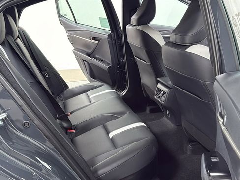 New 2026 Toyota Camry SE image 17