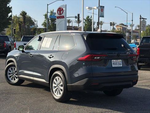 Certified 2024 Toyota Grand Highlander FWD image 5