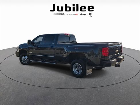 Used 2019 Chevrolet Silverado 3500 High Country w/ Duramax Plus Package image 4