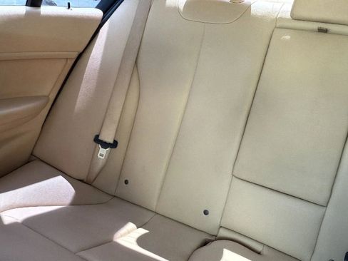Used 2015 BMW 320i xDrive Sedan AWD/4WD image 15