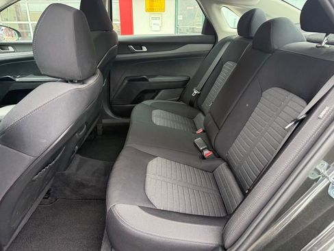 Used 2025 Kia K5 LXS FWD image 9