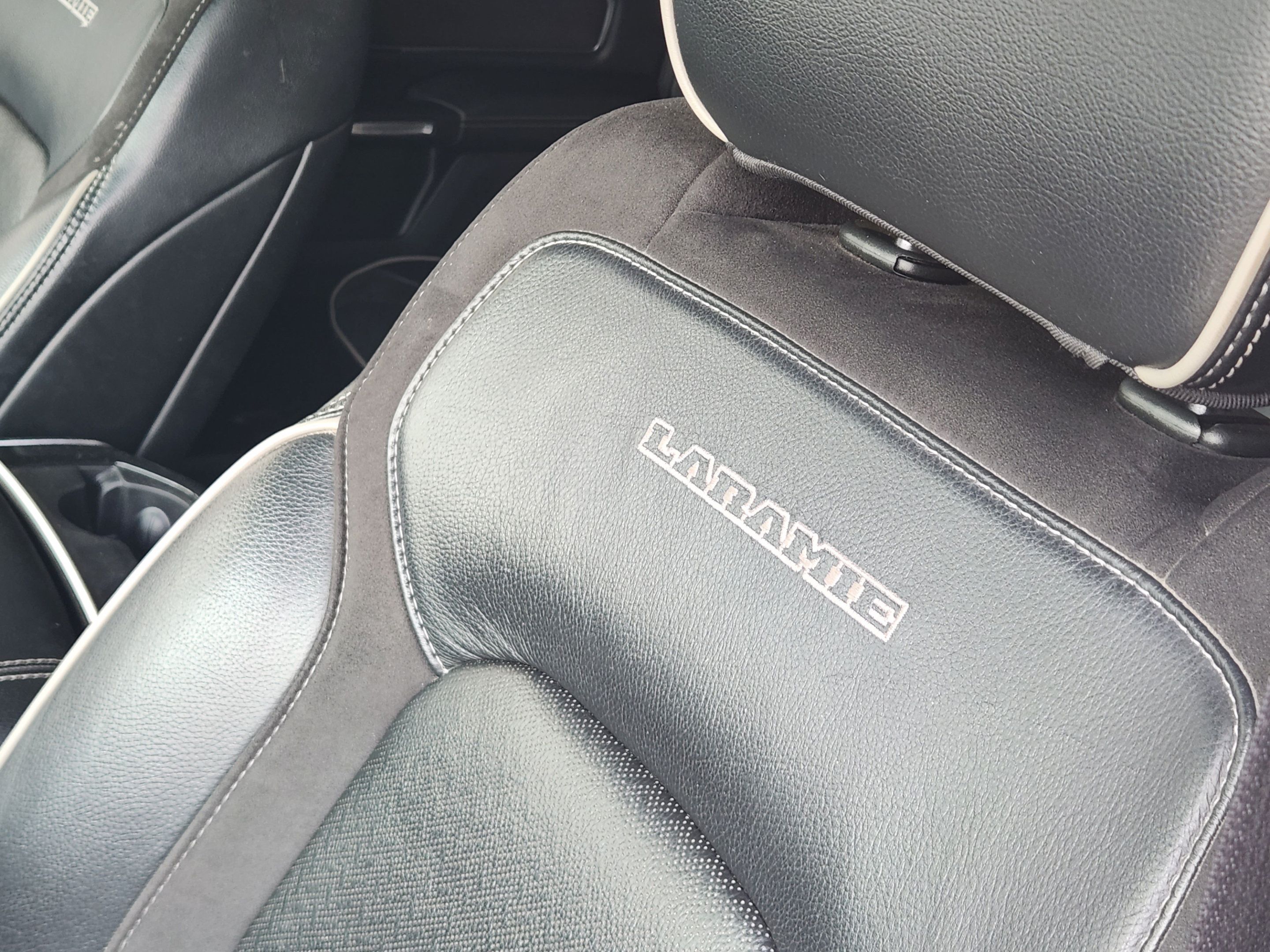 Used 2022 RAM 1500 Laramie w/ Sport Appearance Package RWD image 9