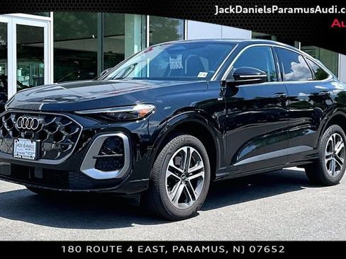 Used 2025 Audi Q5 Premium Plus w/ Premium Plus AWD/4WD image 1