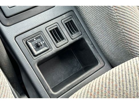 Used 1994 Eagle Summit LX image 21