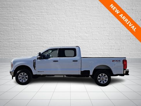 Used 2024 Ford F250 XLT w/ FX4 Off-Road Package image 2
