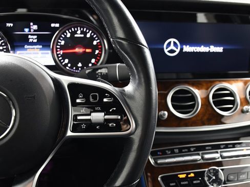 Used 2019 Mercedes-Benz E 300 4MATIC image 29