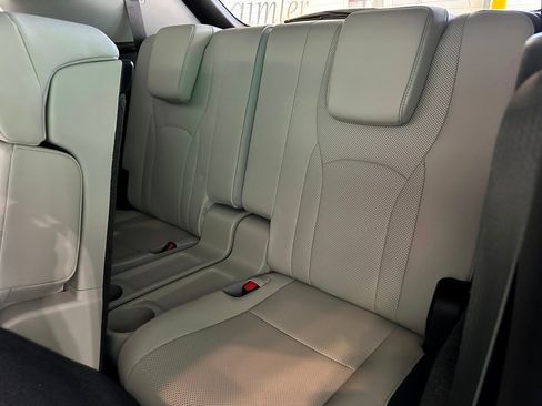 Used 2019 Lexus RX 350L w/ Premium Package image 33