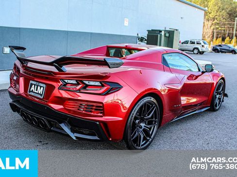 Used 2024 Chevrolet Corvette Z06 w/ Z07 Performance Package image 5
