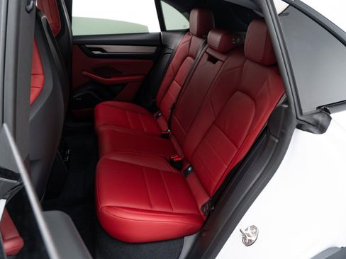 New 2025 Porsche Macan 4S Electric image 33