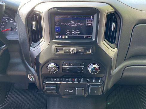 Used 2022 Chevrolet Silverado 1500 Custom Trail Boss AWD/4WD image 22