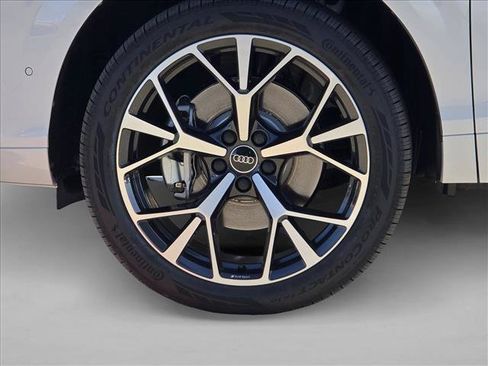 New 2026 Audi Q3 quattro 2.0T AWD/4WD image 9