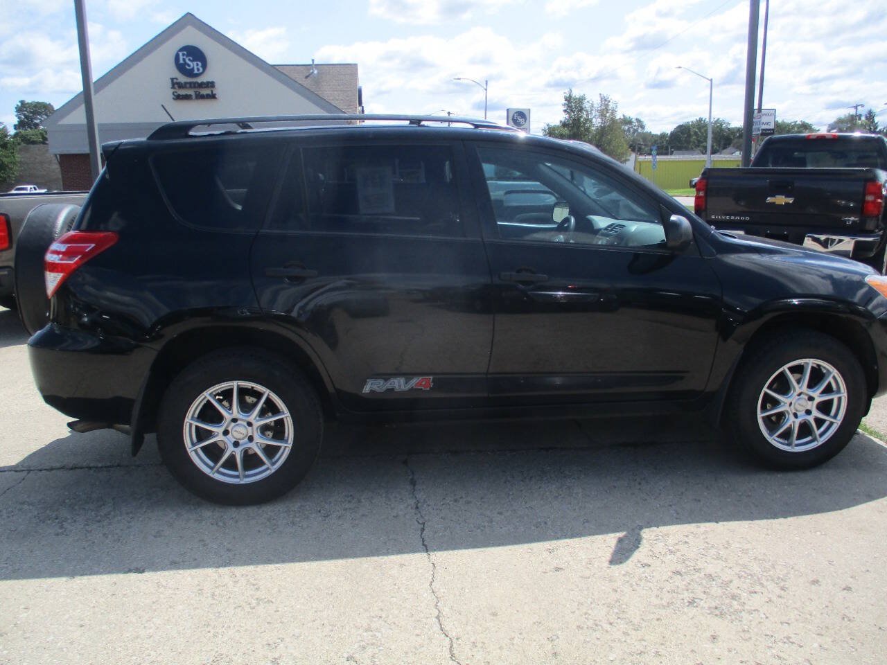 Used 2012 Toyota RAV4 4WD w/ Value Pkg image 8