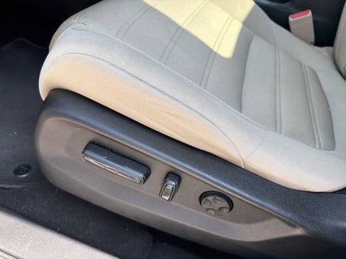 Used 2019 Honda CR-V EX image 45