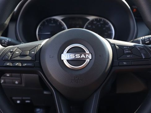 New 2025 Nissan Kicks Play S image 25