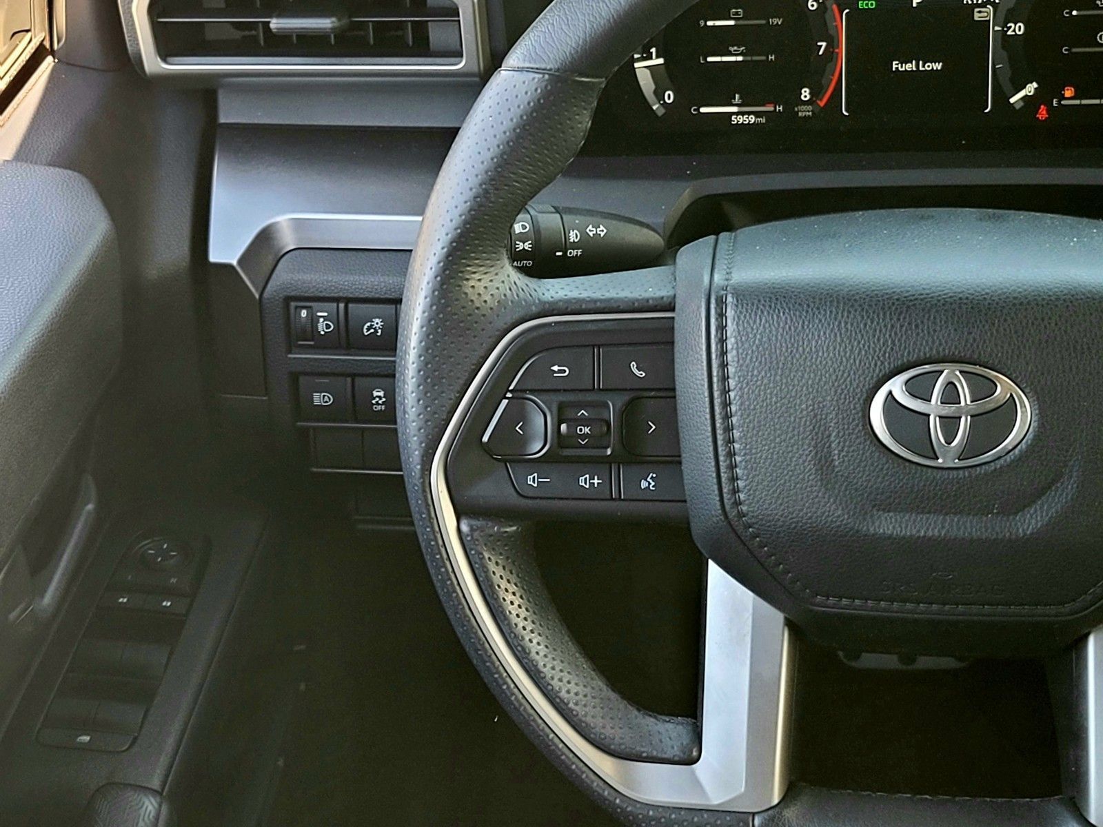 Used 2025 Toyota 4Runner TRD Sport AWD/4WD image 14