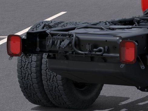 New 2025 GMC Sierra 3500 SLE w/ SLE Convenience Package image 15