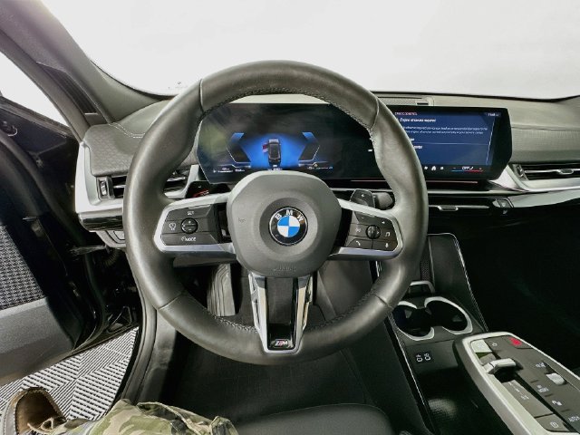 Used 2025 BMW X2 xDrive28i AWD/4WD image 11