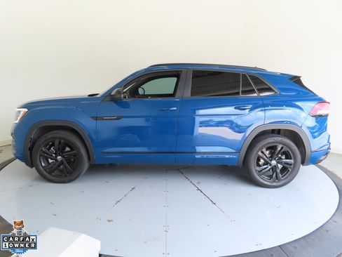 Used 2025 Volkswagen Atlas Cross Sport SEL R-Line AWD/4WD image 7