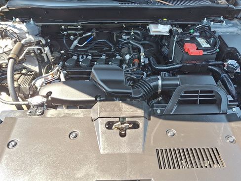 Certified 2025 Honda CR-V LX image 28