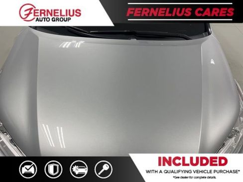 Used 2017 Toyota Highlander XLE w/ Carpet Mat Package AWD/4WD image 11