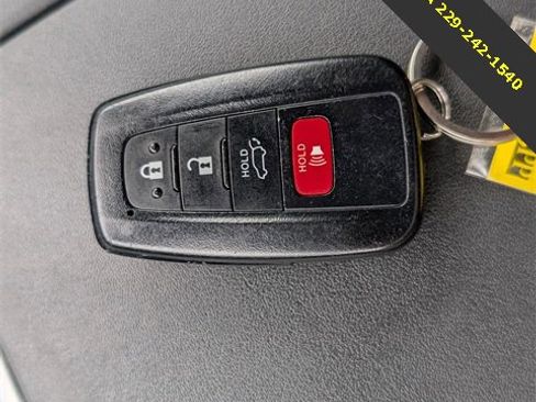 Used 2021 Toyota Highlander XSE image 23