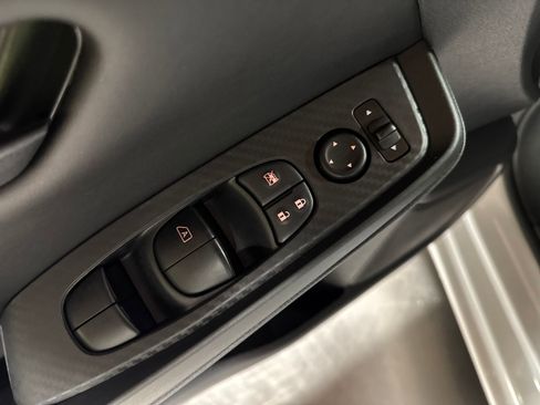 Used 2025 Nissan Sentra S FWD image 16