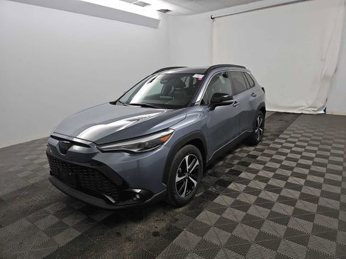 Used 2025 Toyota Corolla Cross AWD Hybrid image 9