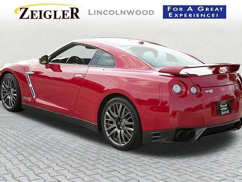 Used 2016 Nissan GT-R Premium AWD/4WD image 11