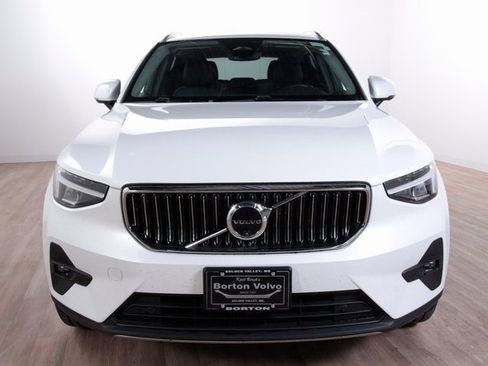 Certified 2025 Volvo XC40 B5 Plus image 2